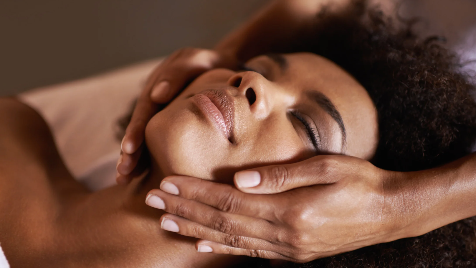 HONEE VEES BEAUTY BAR